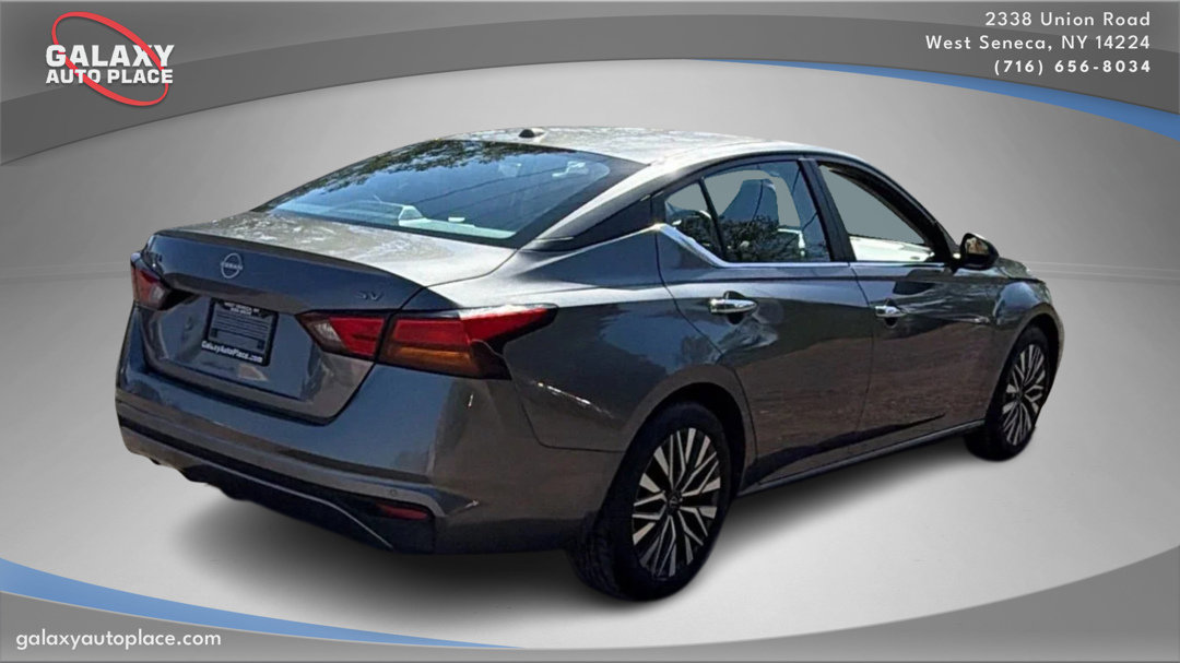 Used 2024 Nissan Altima 2.5 SV image 5