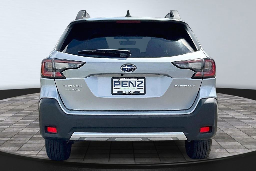 Used 2025 Subaru Outback Limited w/ Tech Package 3 AWD/4WD image 5