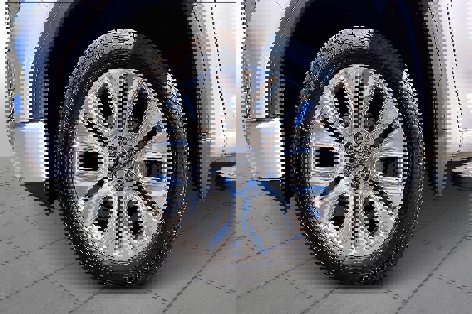 Used 2020 GMC Sierra 1500 Denali w/ Denali Premium Package image 9