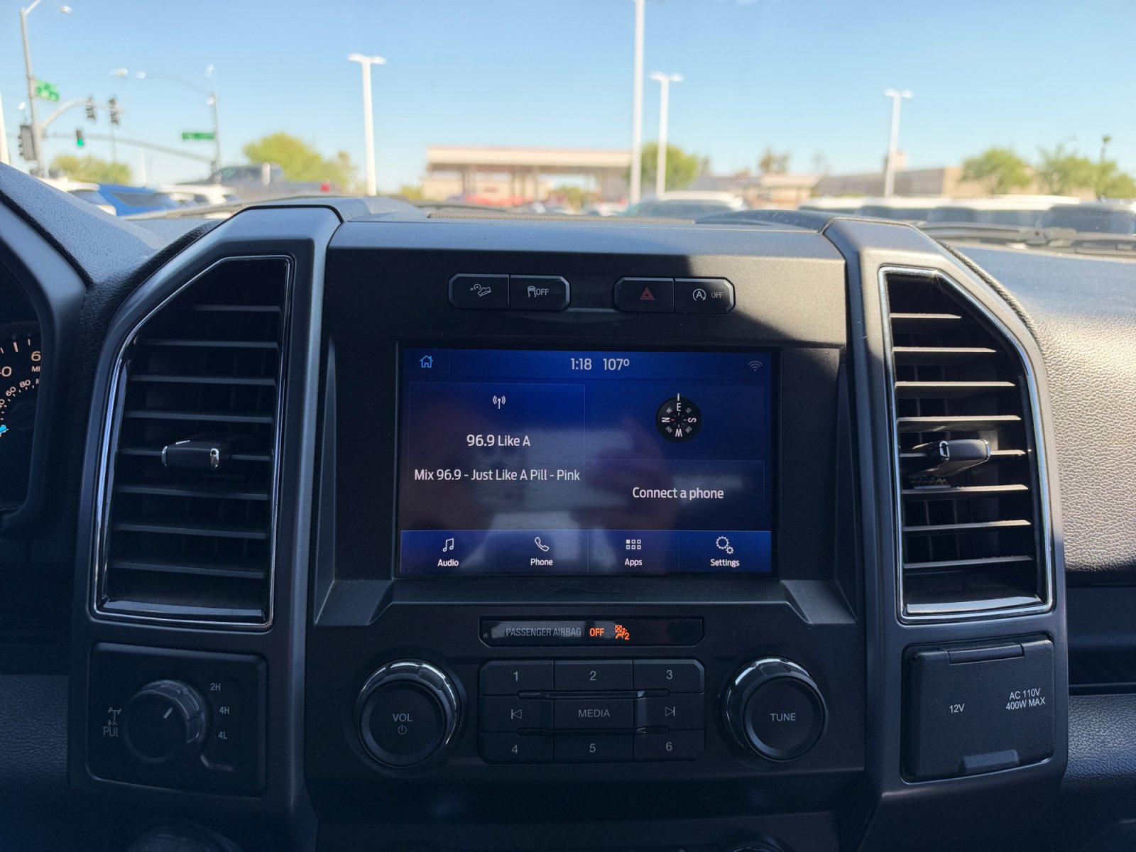 Used 2019 Ford F150 XLT w/ Equipment Group 302A Luxury AWD/4WD image 12