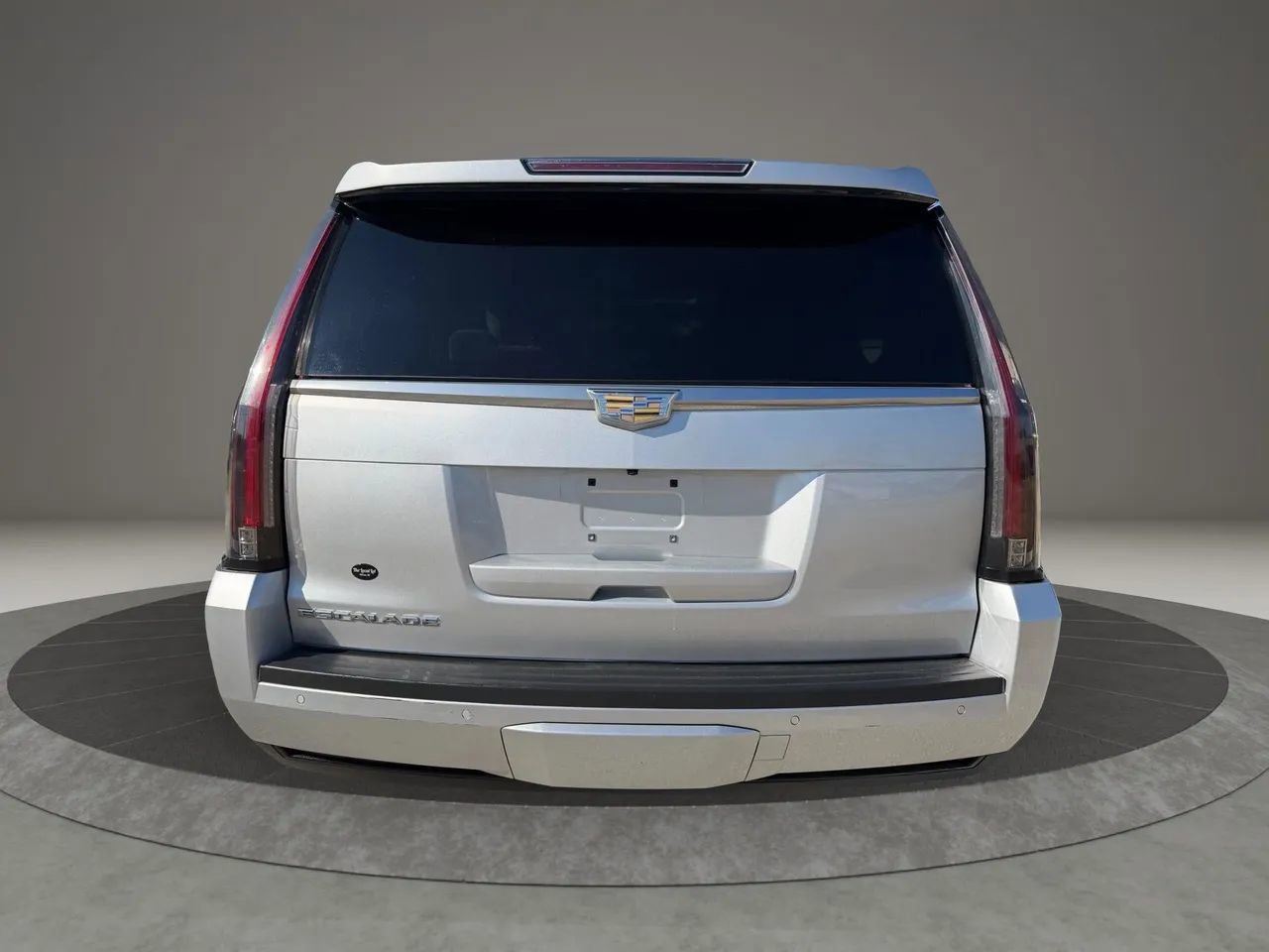 Used 2015 Cadillac Escalade ESV Premium image 4