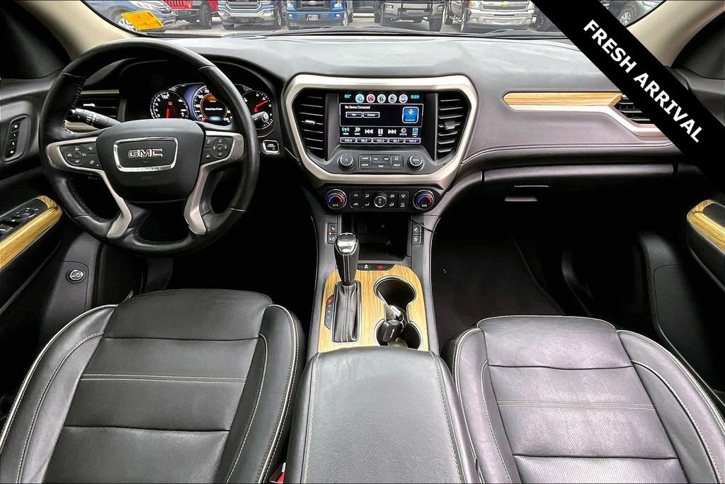 Used 2019 GMC Acadia Denali w/ Technology Package FWD image 7