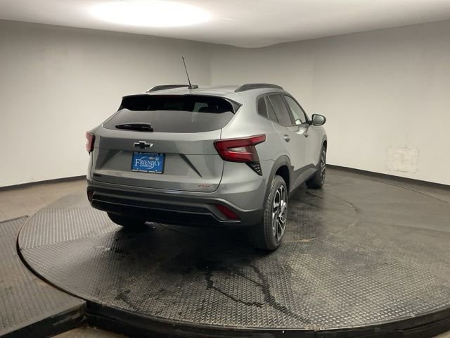 New 2026 Chevrolet Trax RS w/ Sunroof Package FWD image 7