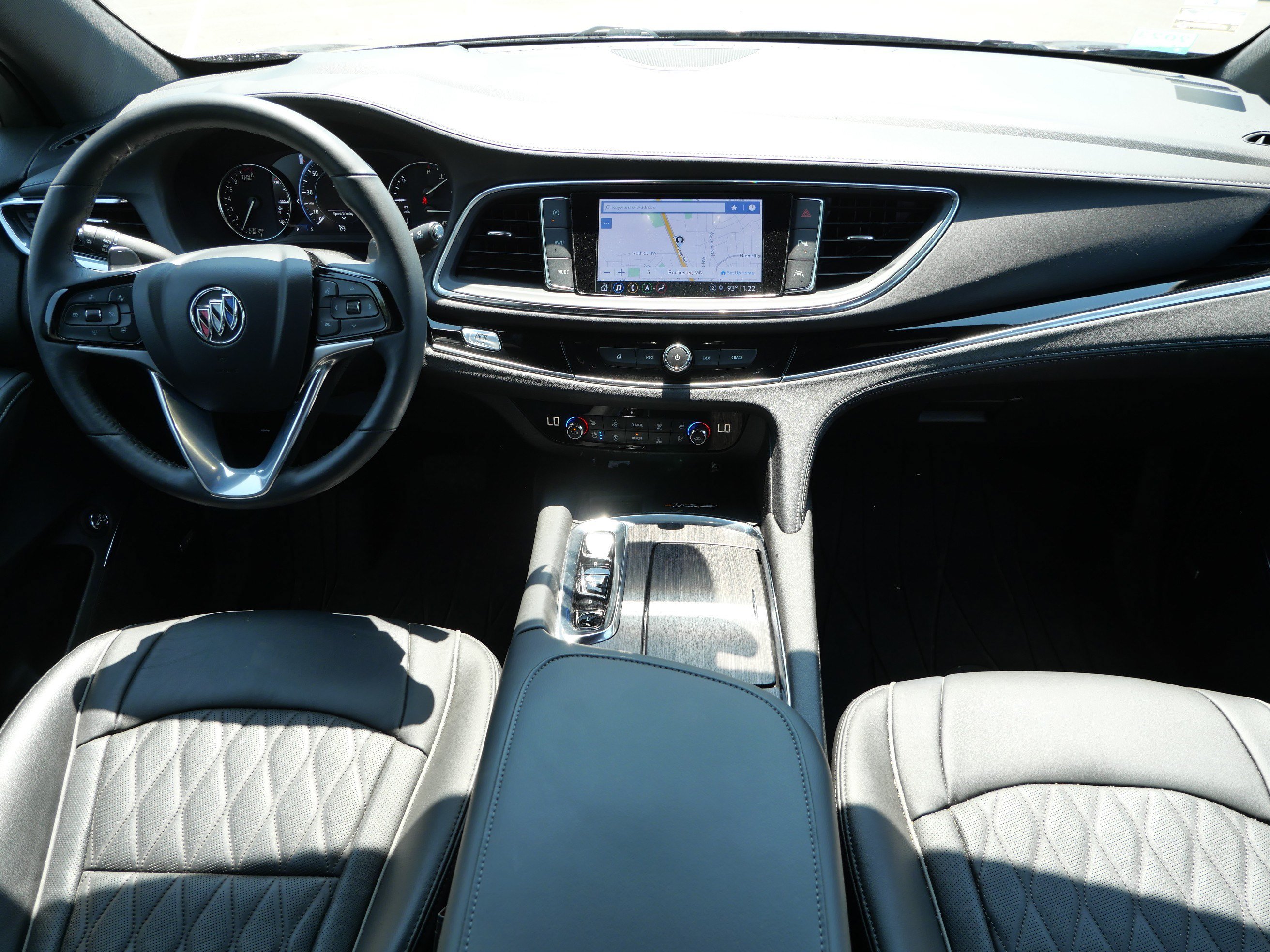 Used 2023 Buick Enclave Avenir w/ Avenir Technology Package AWD/4WD image 10