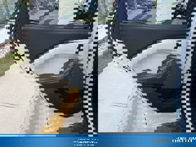 Used 2025 Ford Mustang Mach-E Premium image 19