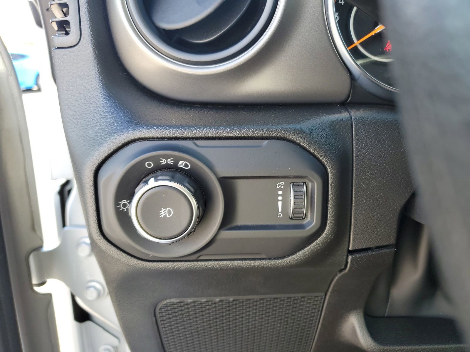 Used 2023 Jeep Wrangler Unlimited Sport AWD/4WD image 19