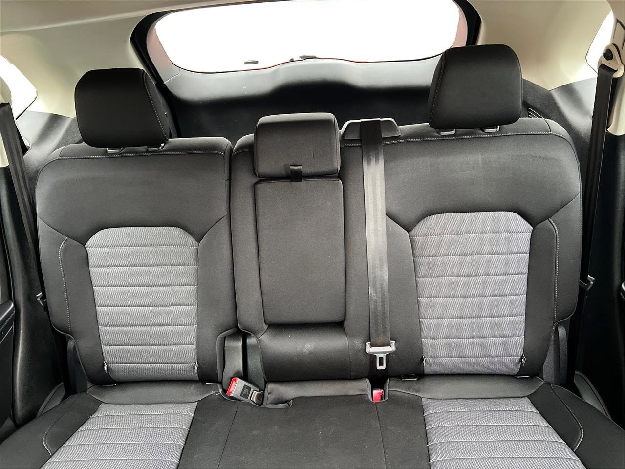 Used 2018 Ford Edge SE image 23