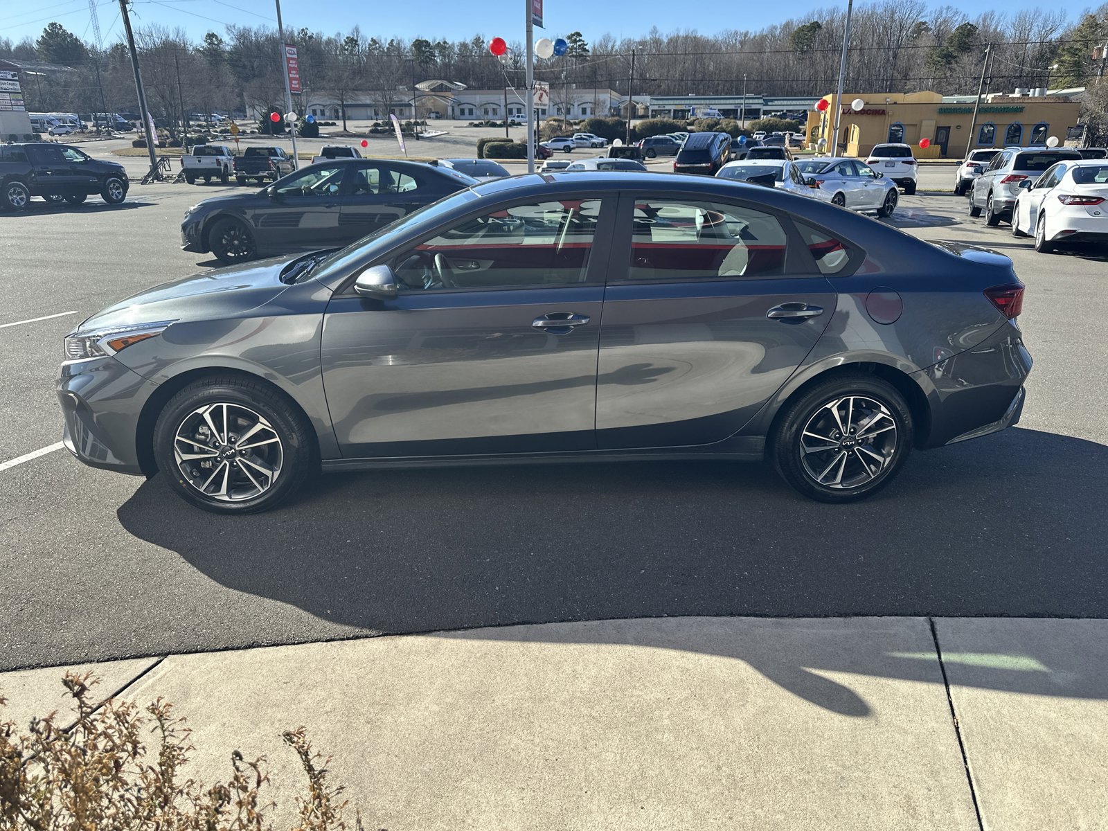 Used 2024 Kia Forte LXS image 5