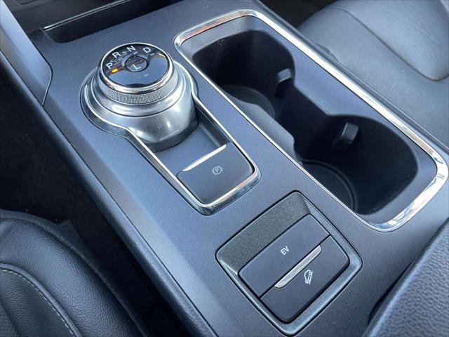 Used 2020 Ford Fusion Energi Titanium image 31