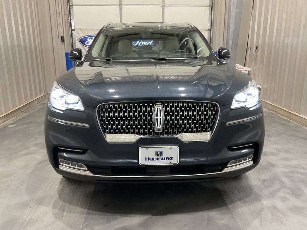 Used 2023 Lincoln Aviator Reserve w/ Equipment Group 201A image 2