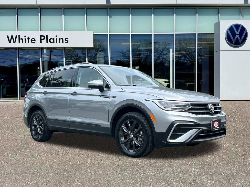 Used 2024 Volkswagen Tiguan SE
