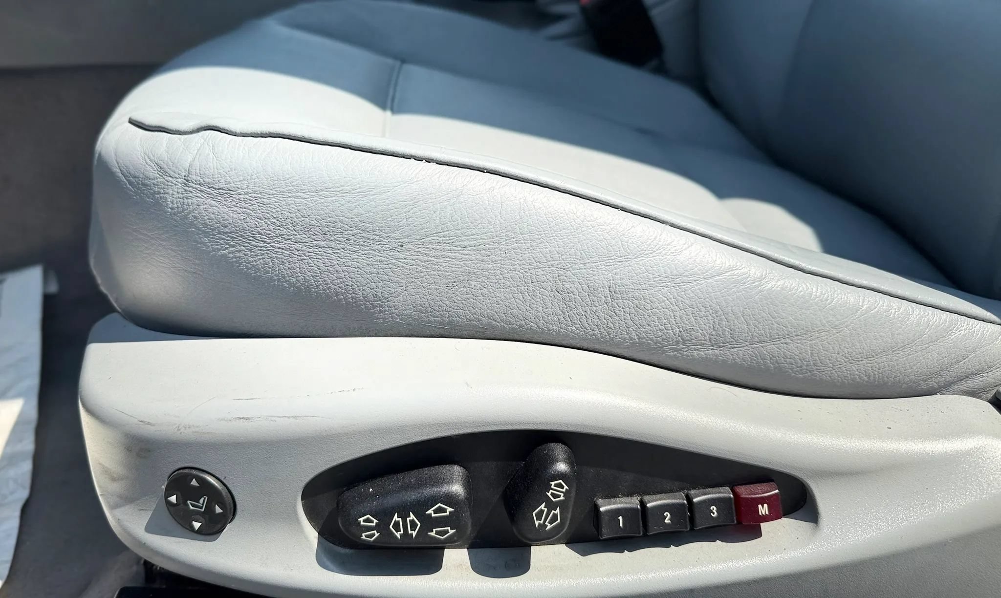 Used 2004 BMW 330Ci Convertible RWD image 27