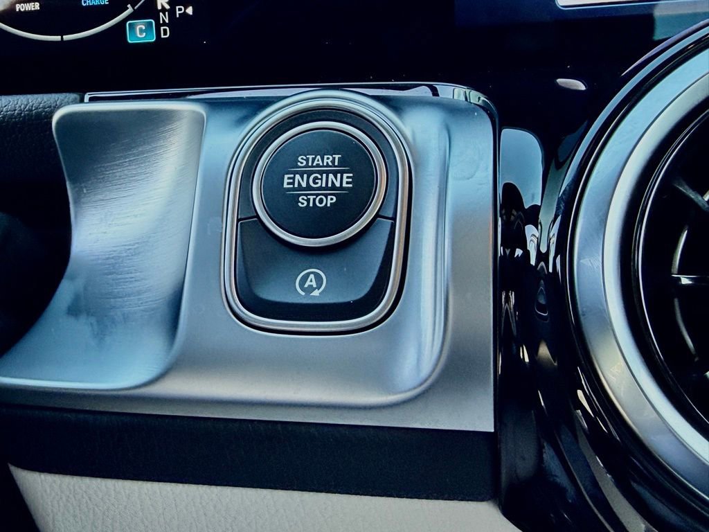 Certified 2026 Mercedes-Benz GLB 250 image 29