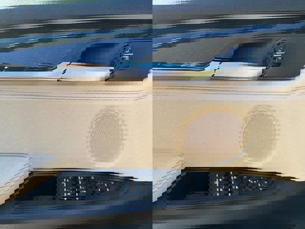 Used 2018 BMW X5 xDrive35i w/ Driving Assistance Package image 10