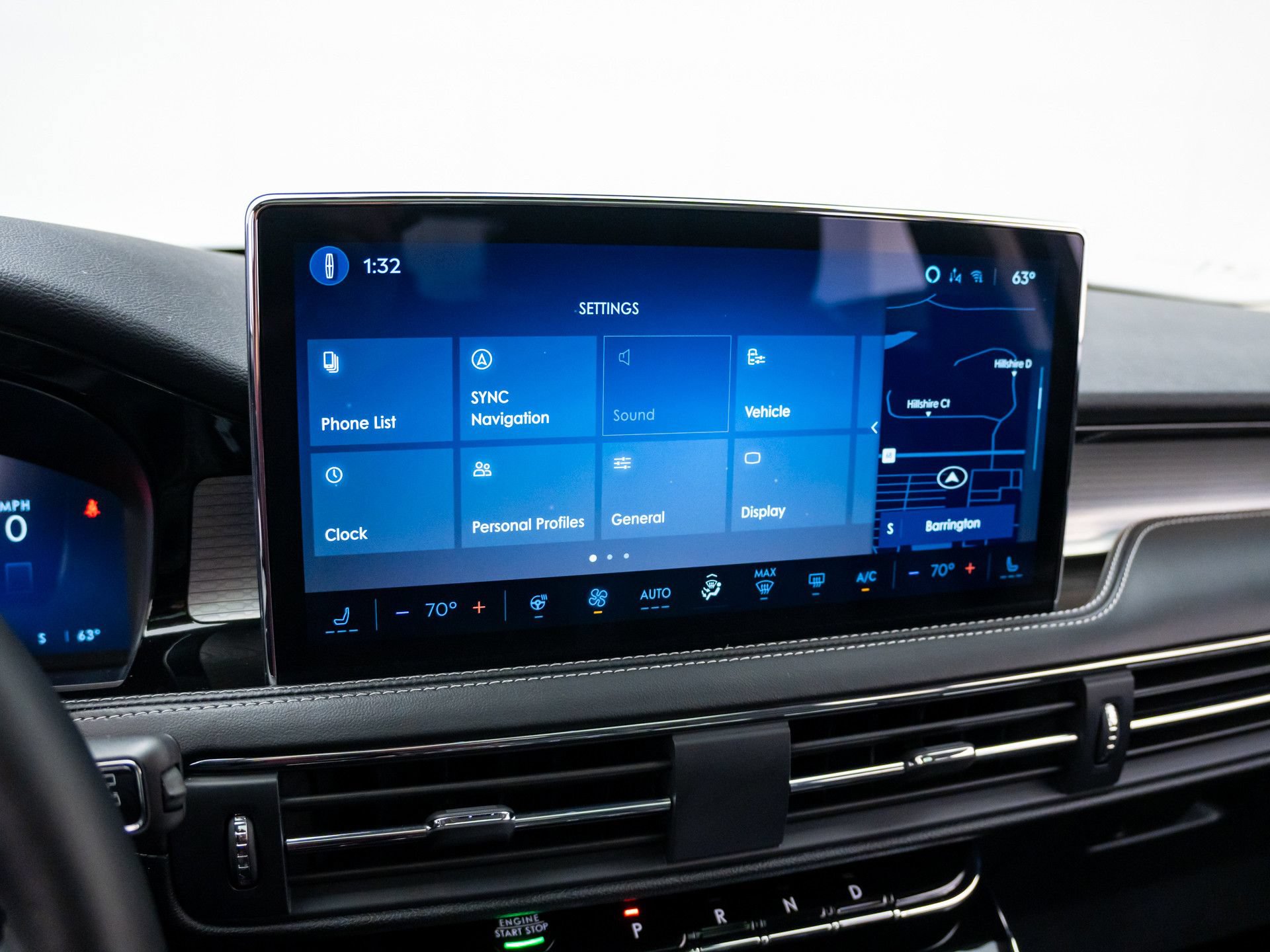 Used 2025 Lincoln Corsair AWD w/ Equipment Group 101A image 28
