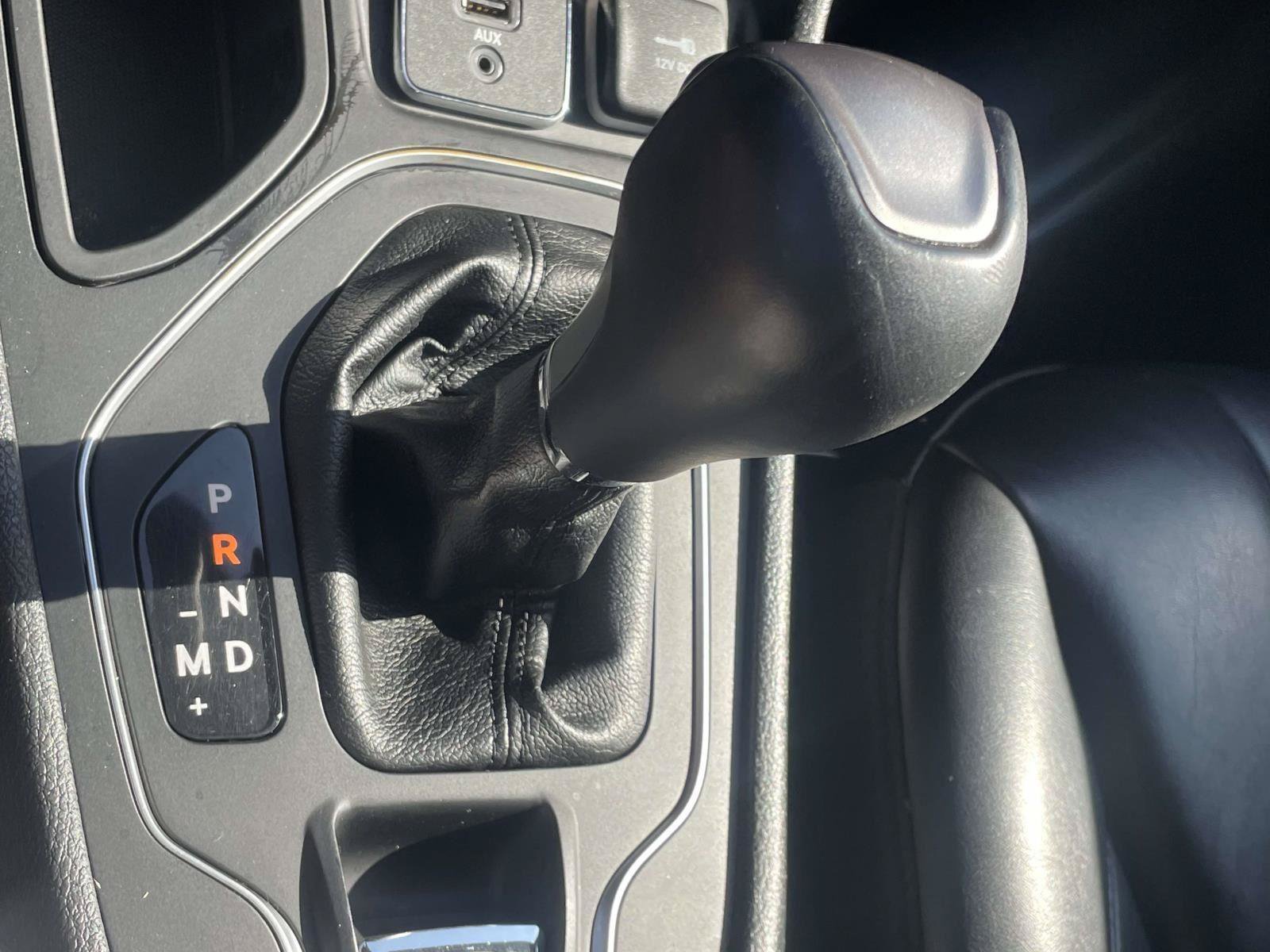 Used 2021 Jeep Cherokee Latitude Plus w/ Sun & Sound Group FWD image 19