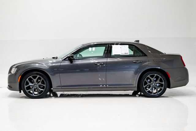 Certified 2021 Chrysler 300 Touring w/ Sport Appearance Package RWD image 31