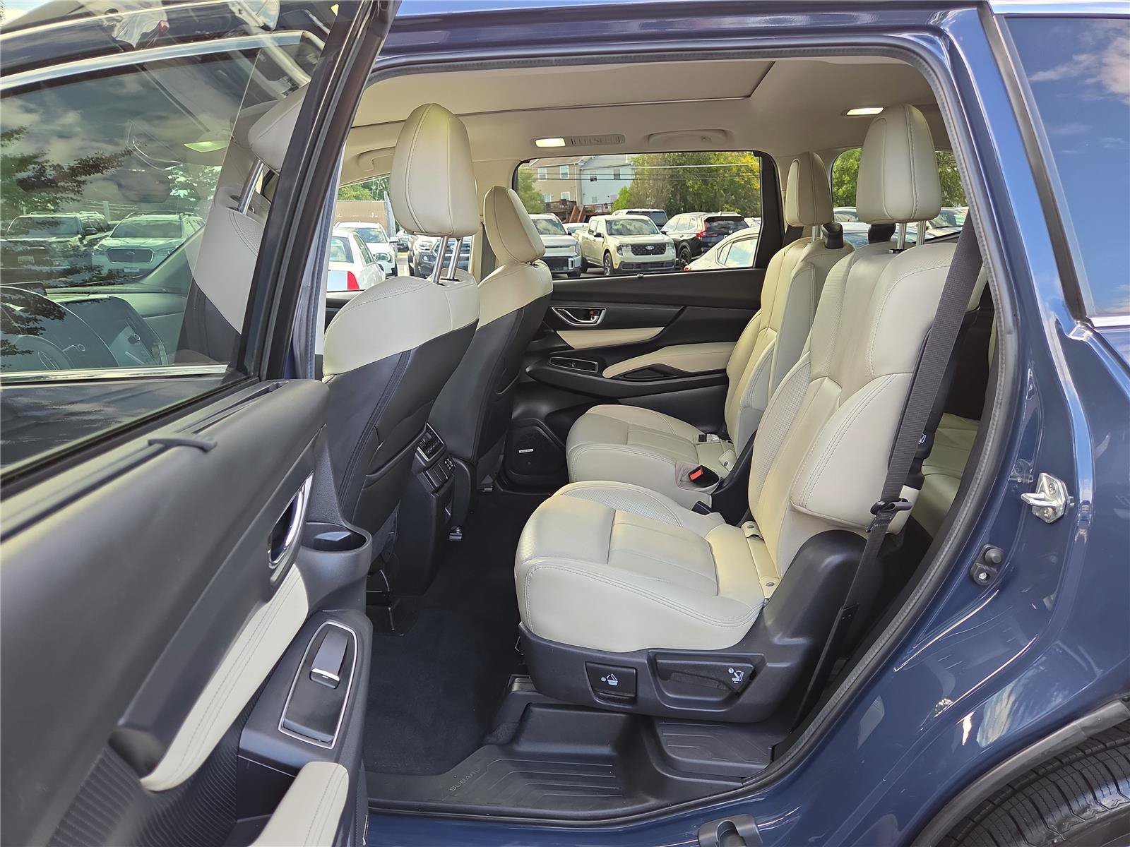 Used 2023 Subaru Ascent Limited w/ Technology Package AWD/4WD image 23