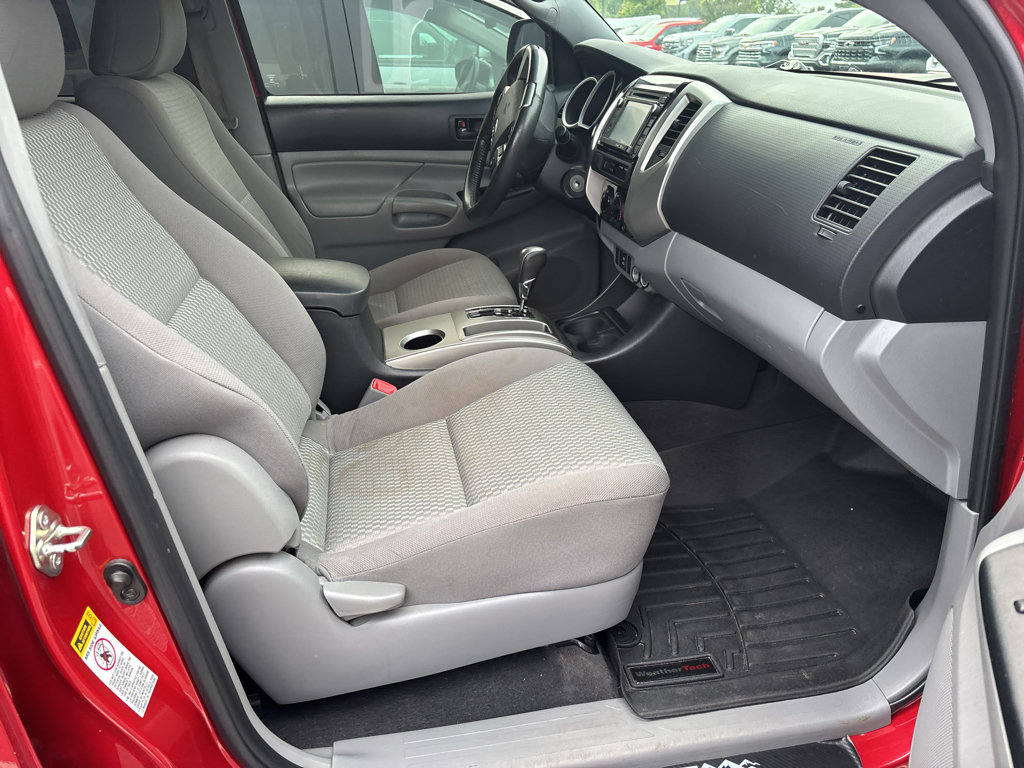Used 2014 Toyota Tacoma PreRunner w/ SR5 Package RWD image 9