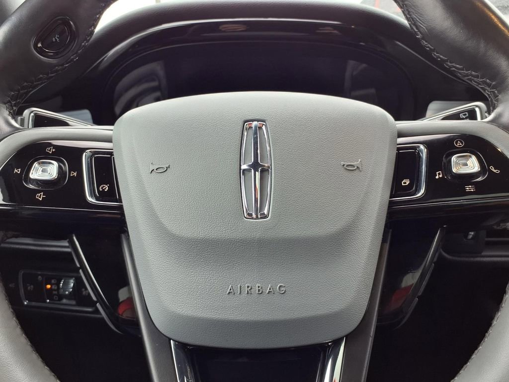 Used 2022 Lincoln Corsair AWD w/ Premium Package image 18