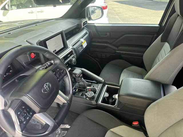 Used 2025 Toyota 4Runner TRD Off-Road AWD/4WD image 16
