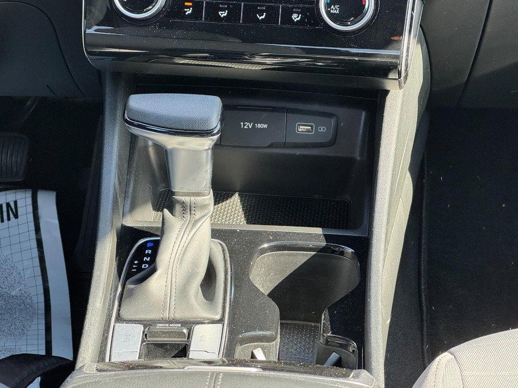 Used 2024 Hyundai Santa Cruz SE AWD/4WD image 14