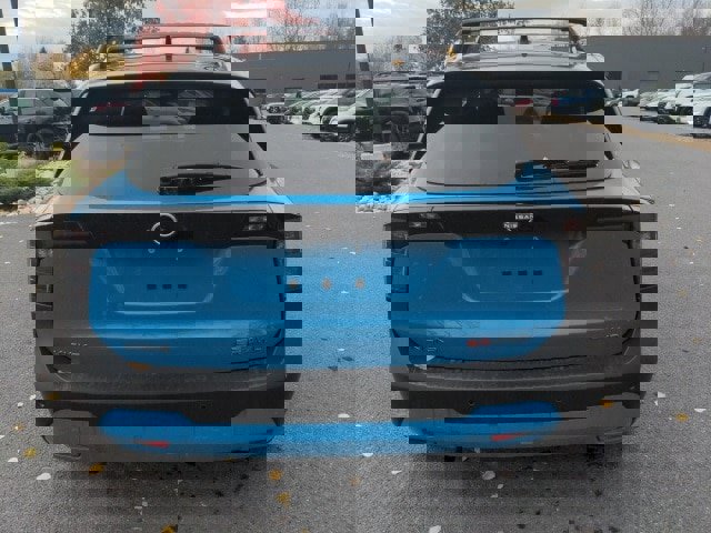 New 2025 Nissan Kicks SR image 6