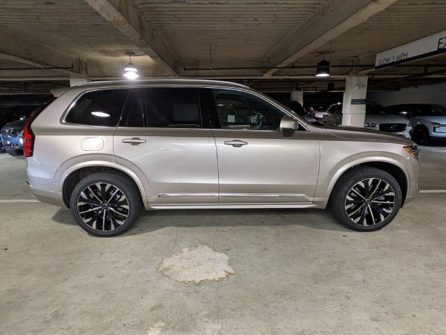 New 2026 Volvo XC90 T8 Plus w/ Protection Package AWD/4WD image 2
