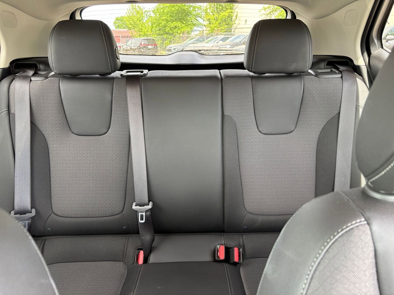 Used 2025 Buick Encore GX Preferred image 37