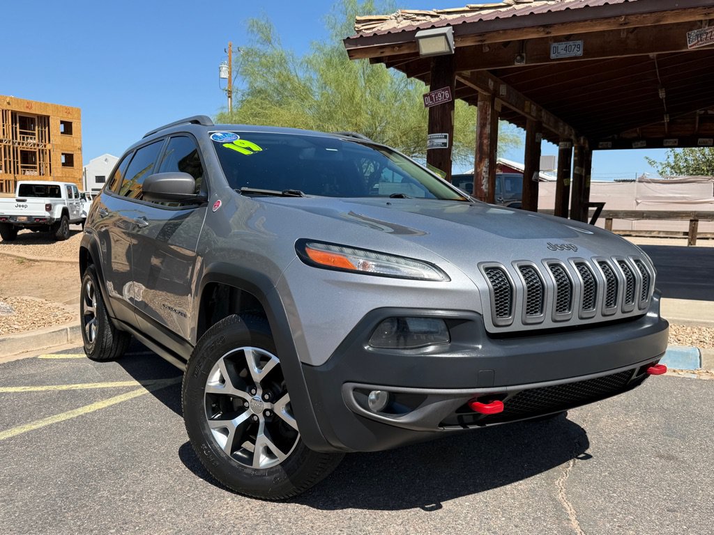Used 2016 Jeep Cherokee Trailhawk w/ Cold Weather Group AWD/4WD image 2