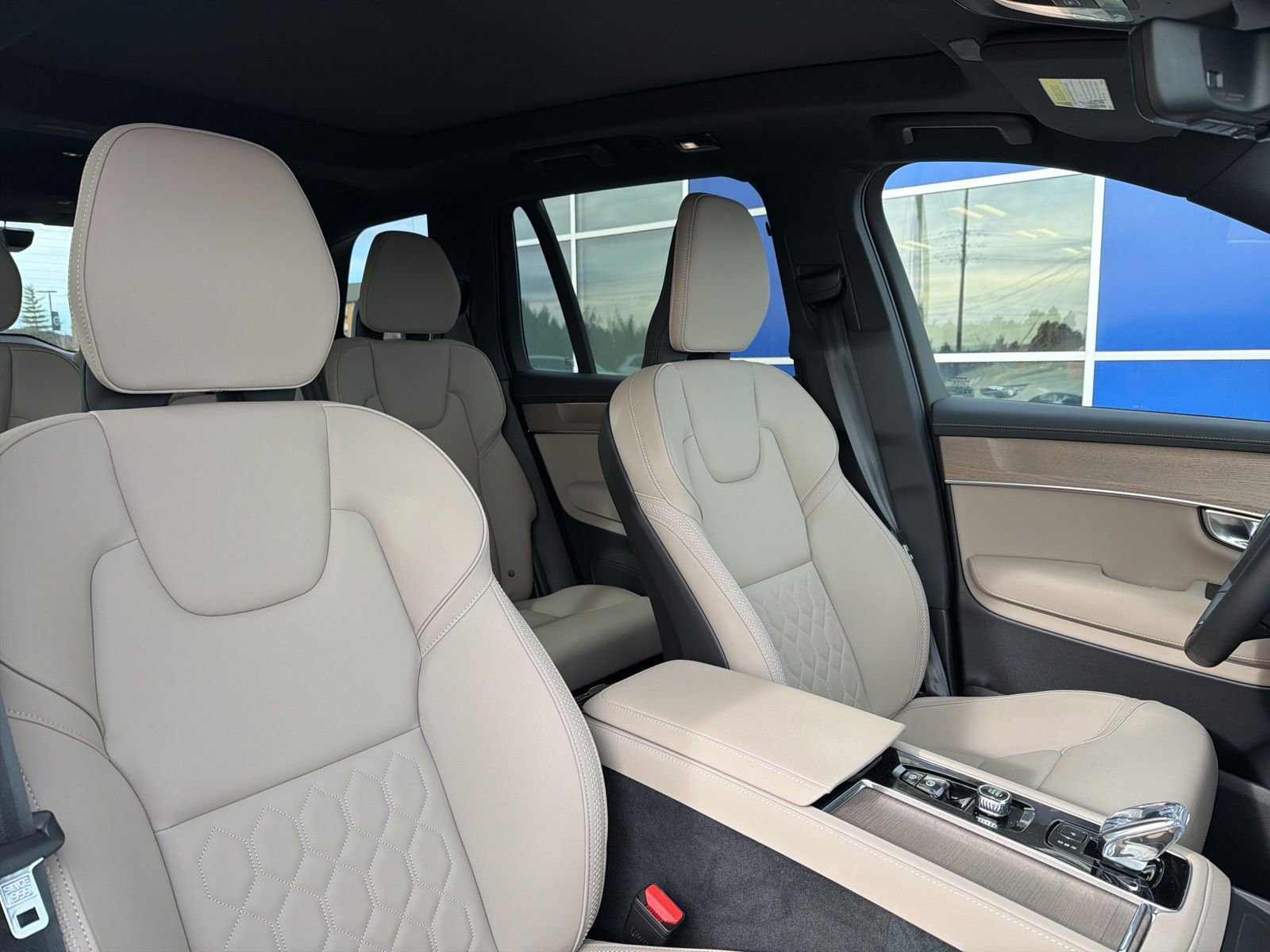 New 2026 Volvo XC90 B6 Core w/ Protection Package Premier image 22