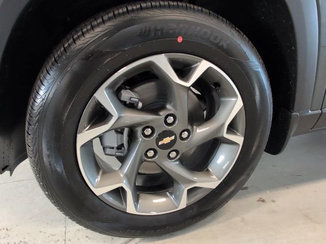 New 2026 Chevrolet Trax LT w/ LT Convenience Package FWD image 9