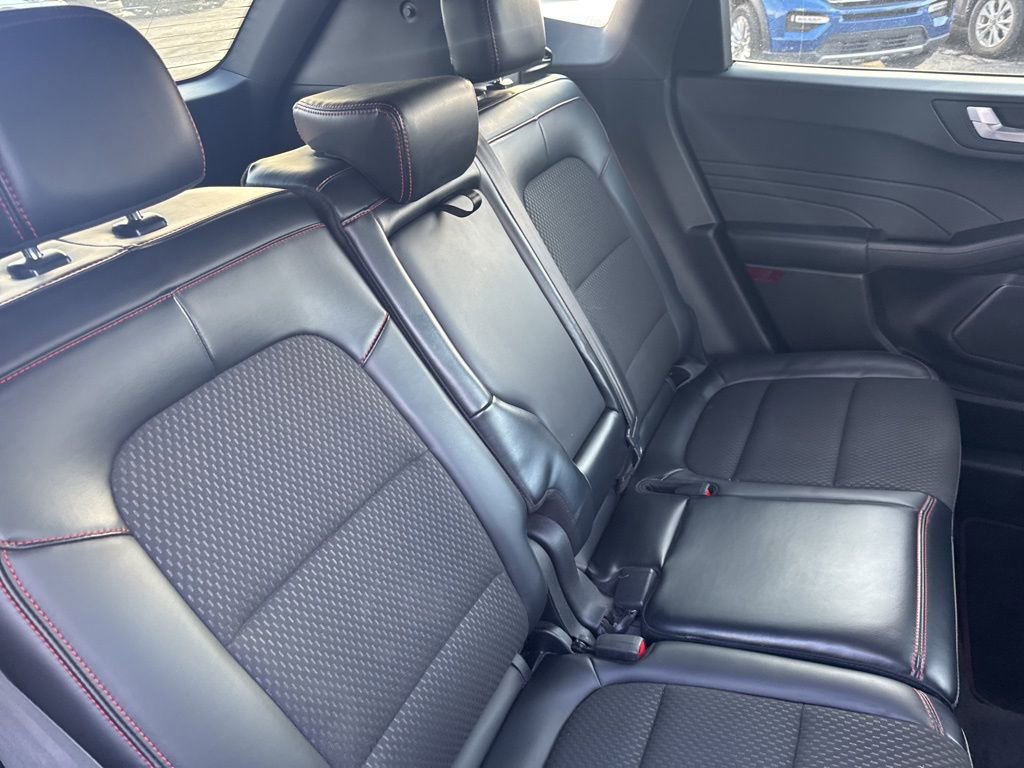Certified 2023 Ford Escape ST-Line w/ Tech Pack #1 image 32