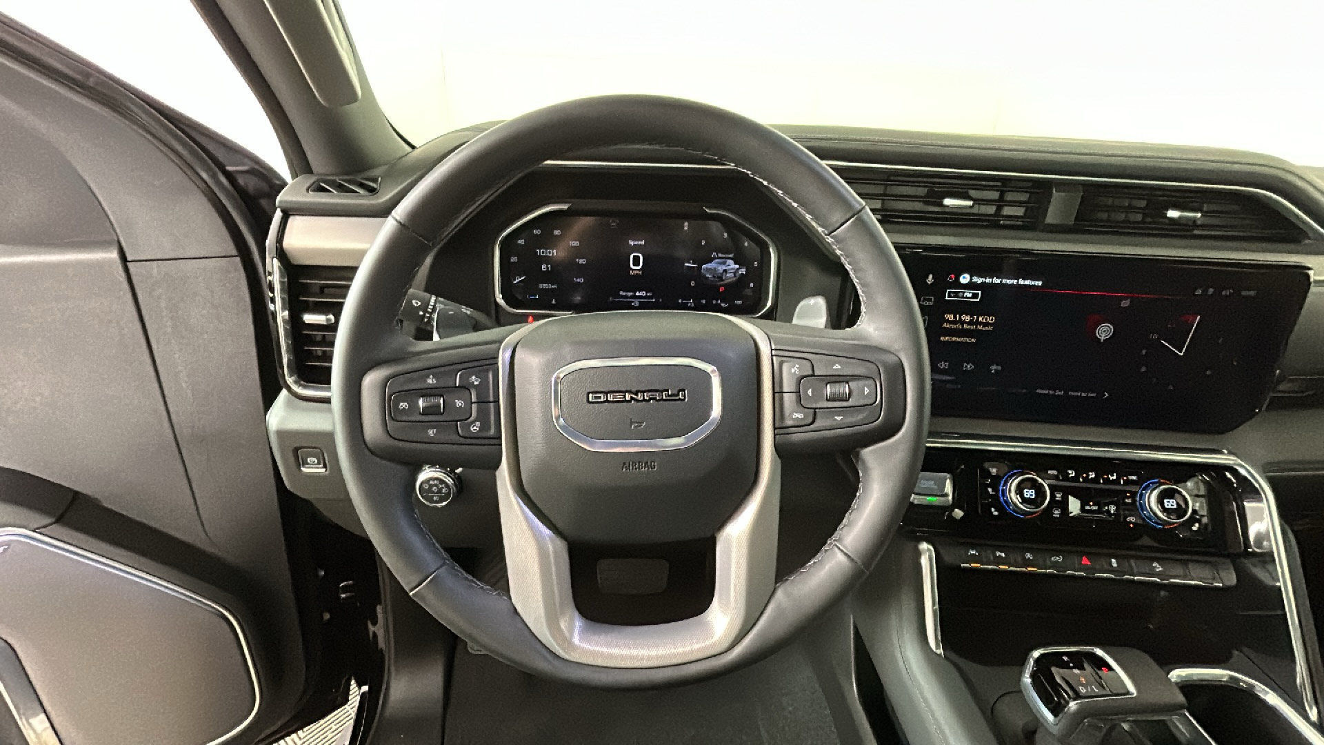 New 2026 GMC Sierra 1500 Denali w/ Technology Package AWD/4WD image 17