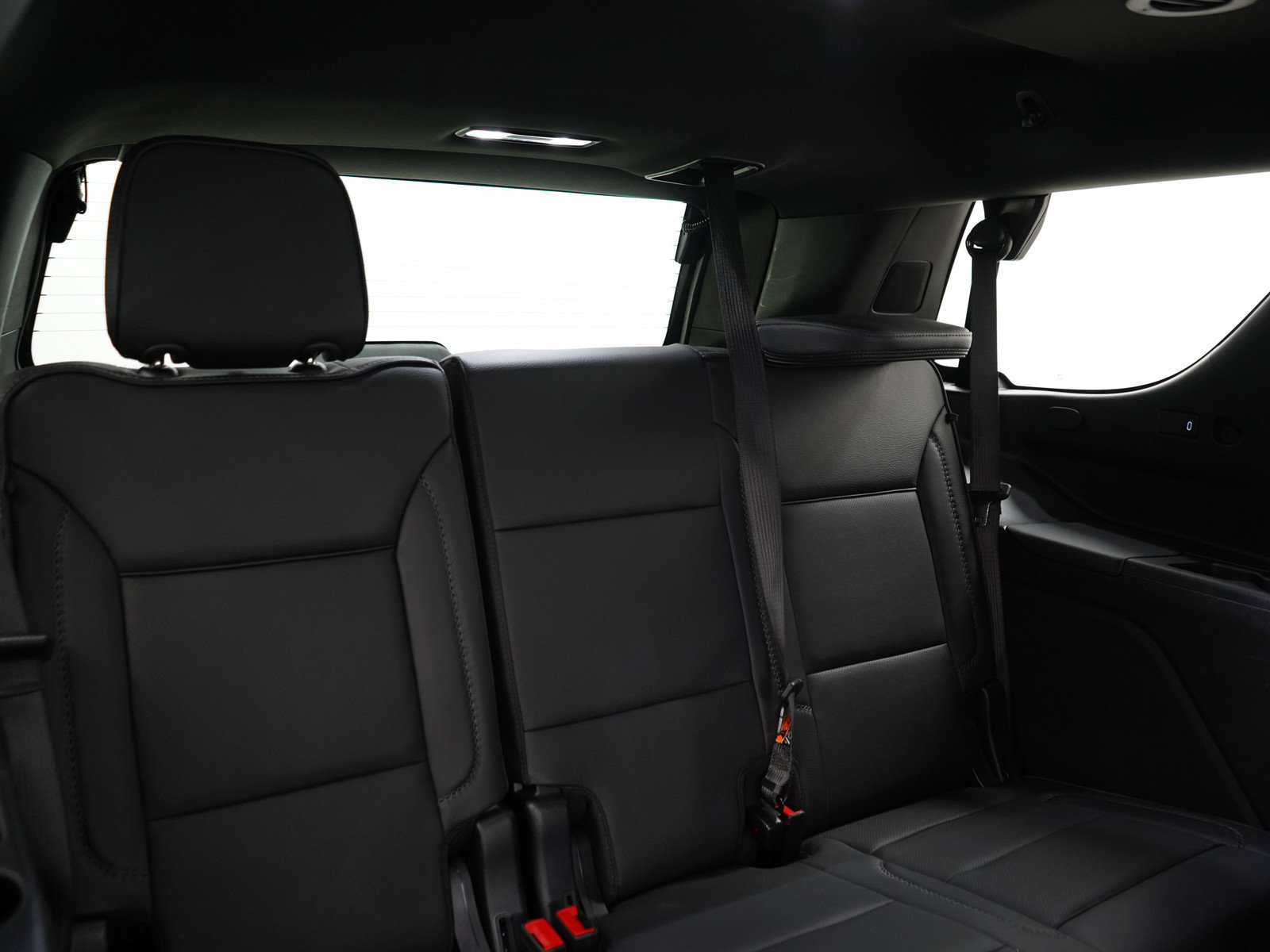 Used 2025 GMC Yukon Denali AWD/4WD image 12