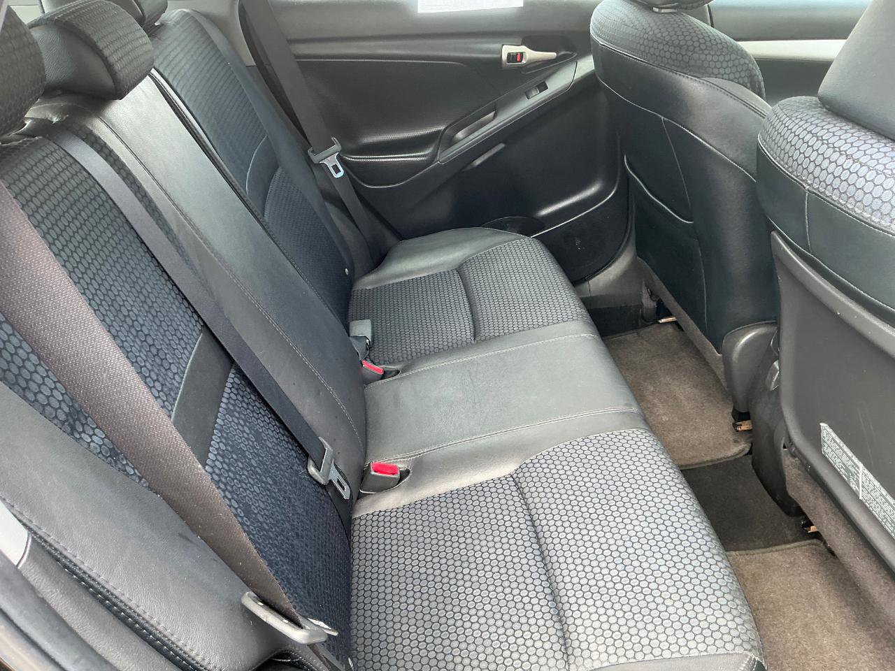 Used 2009 Pontiac Vibe GT image 11