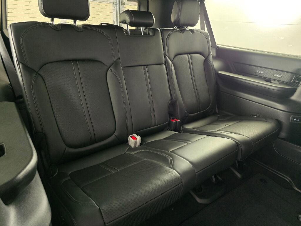 New 2025 Jeep Wagoneer L Series II w/ HD Trailer Tow Package w/25F image 26