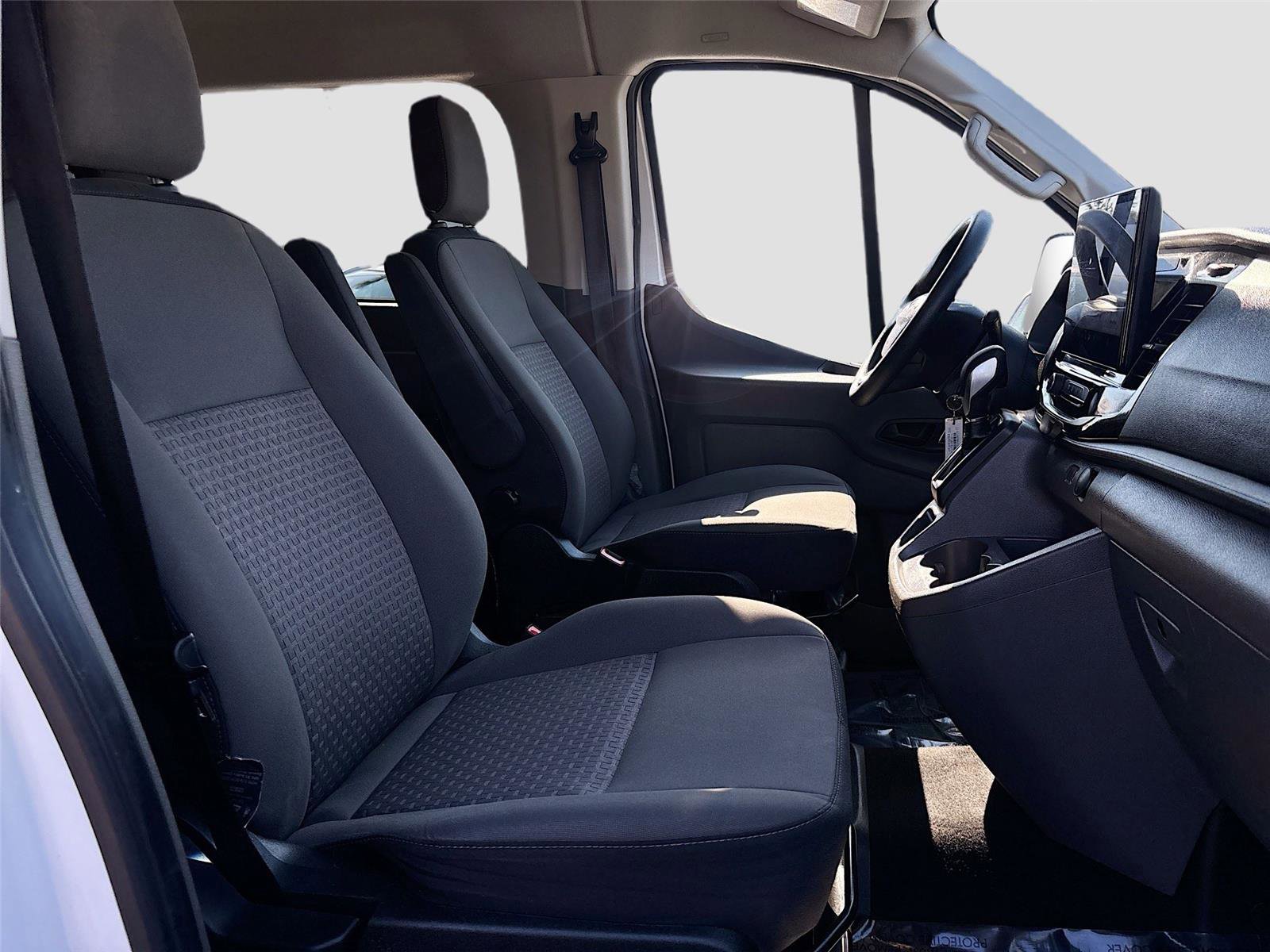 Used 2023 Ford Transit 350 XLT image 29