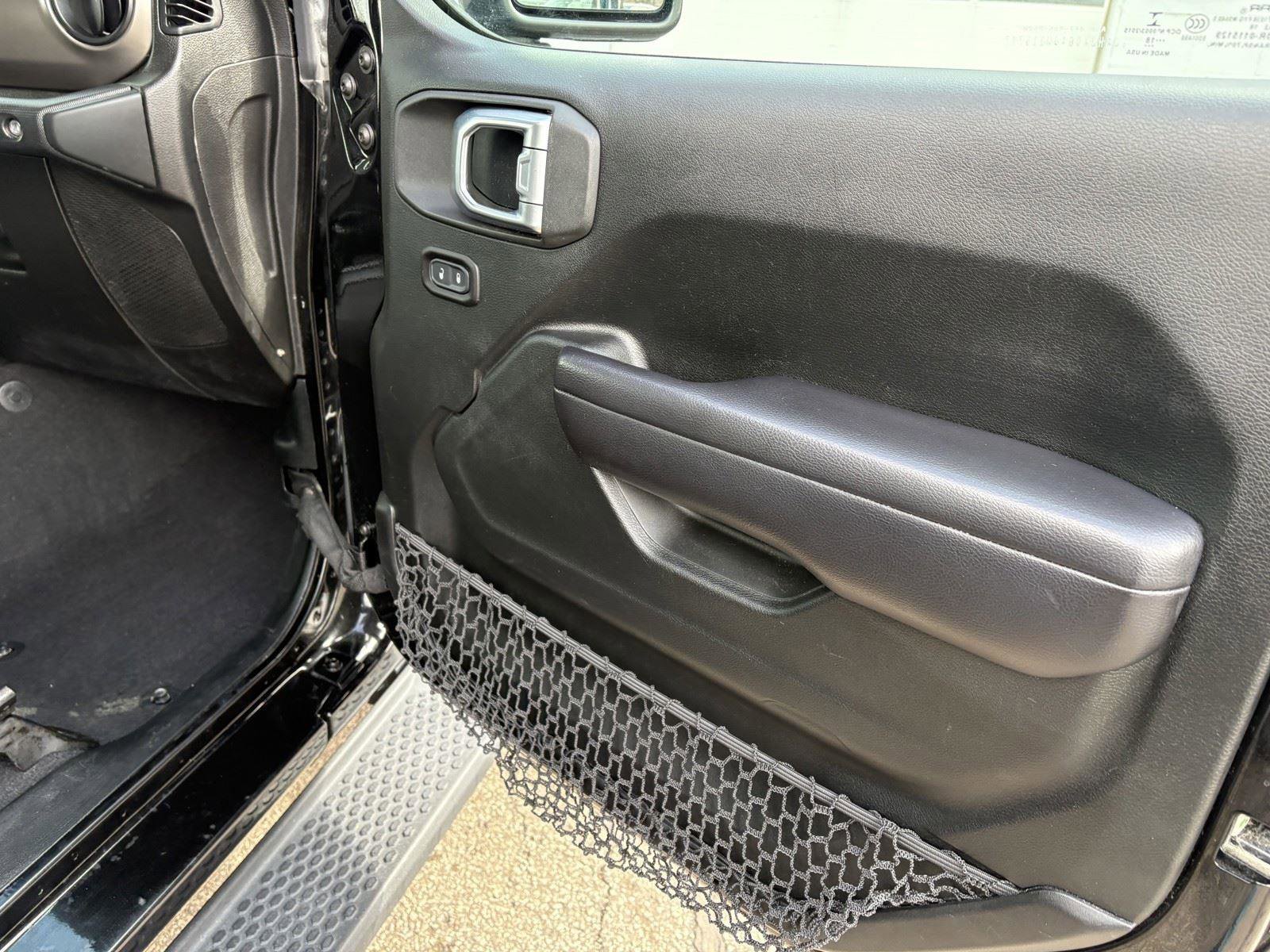 Used 2018 Jeep Wrangler Unlimited Sport S image 11