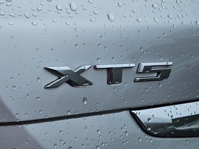 Used 2018 Cadillac XT5 FWD image 15