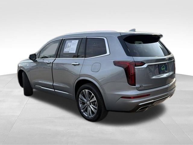 Certified 2025 Cadillac XT6 Premium Luxury w/ Technology Package AWD/4WD image 3
