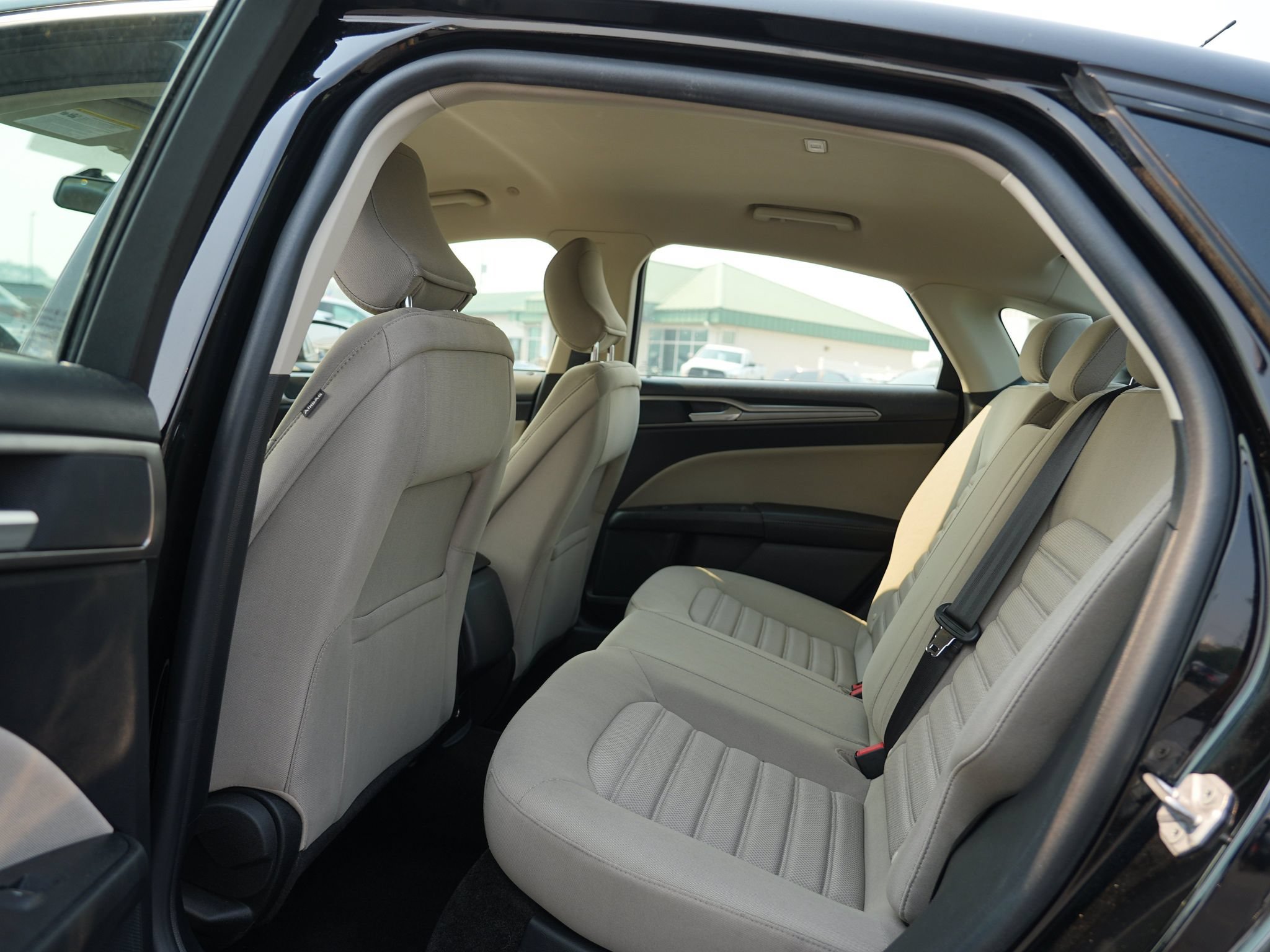 Used 2018 Ford Fusion S FWD image 19