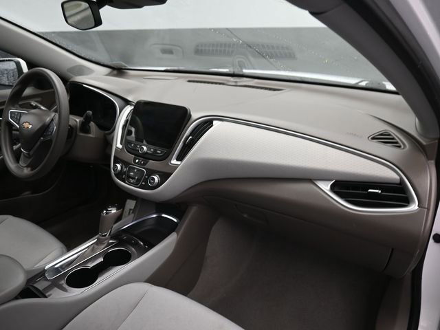 Used 2020 Chevrolet Malibu LS w/ Driver Confidence Package II image 9