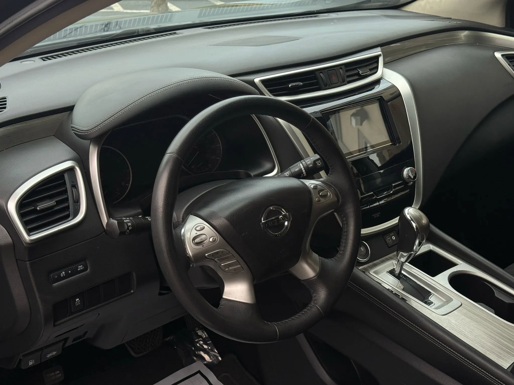 Used 2018 Nissan Murano SV image 15