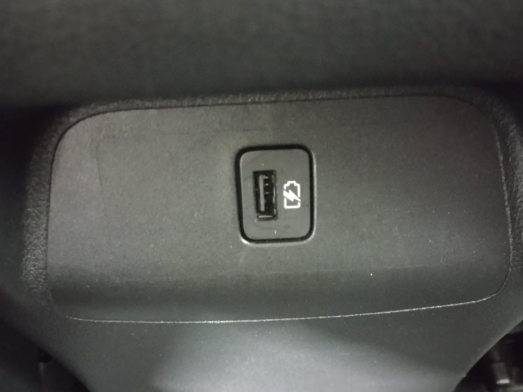 Used 2025 Nissan Sentra SR FWD image 34