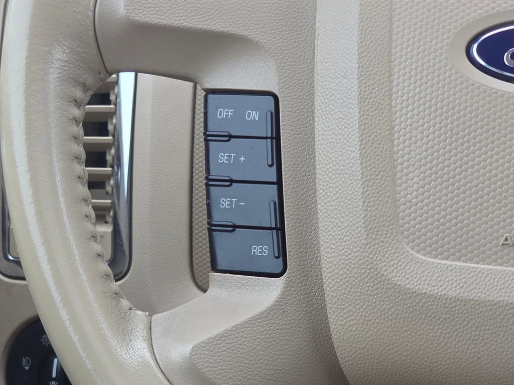 Used 2010 Ford Escape Limited AWD/4WD image 19