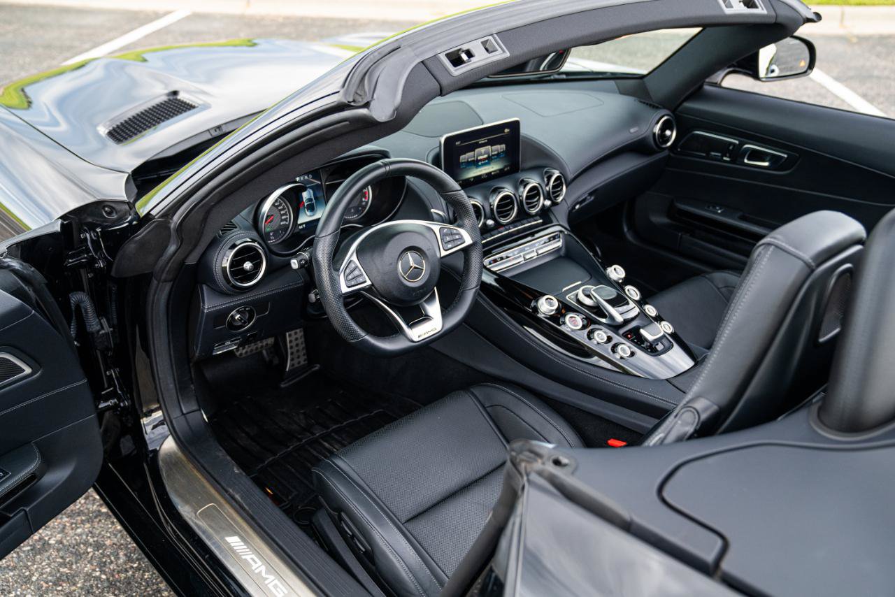 Used 2019 Mercedes-Benz AMG GT Roadster image 37