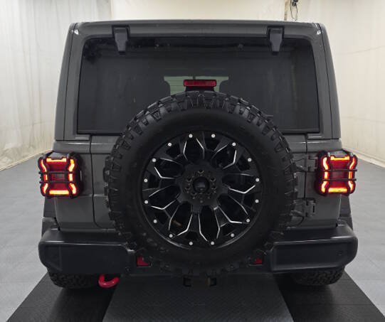 Used 2019 Jeep Wrangler Unlimited Rubicon w/ Uconnect 4C Nav & Sound Group AWD/4WD image 8