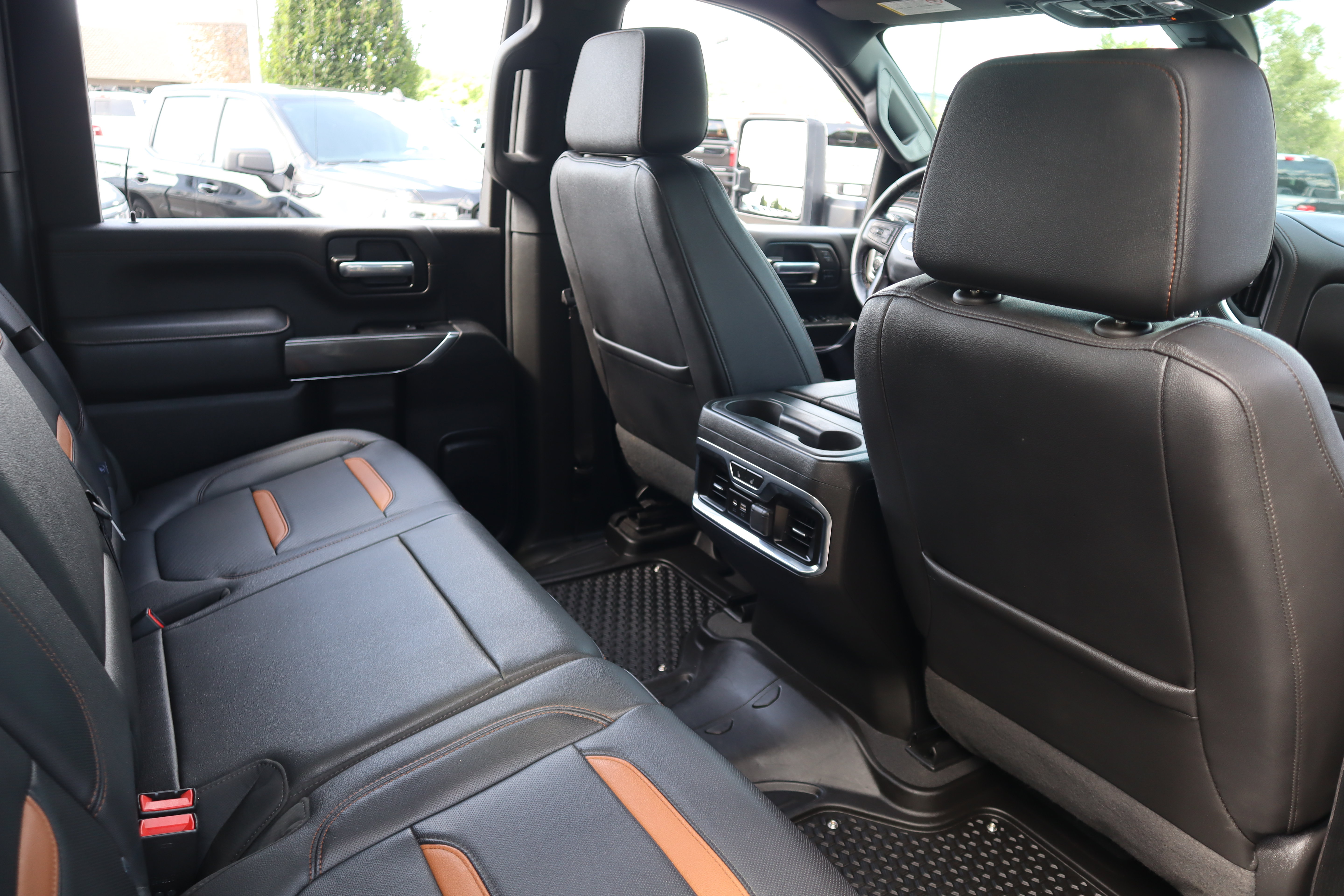 Used 2022 GMC Sierra 2500 AT4 w/ AT4 Premium Plus Package AWD/4WD image 37