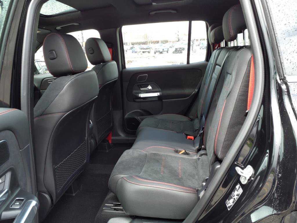 Used 2024 Mercedes-Benz GLB 35 AMG 4MATIC image 11